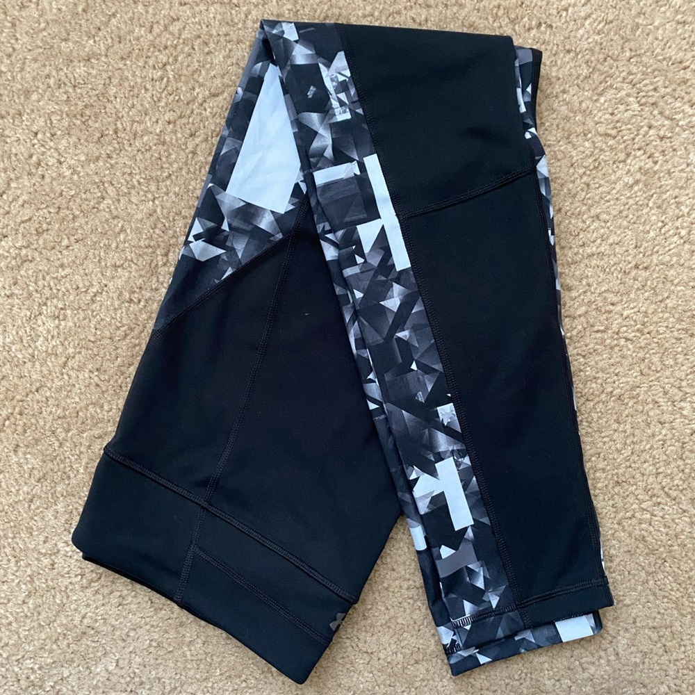 Under Armour heat gear leggings, black/gray/white, size L